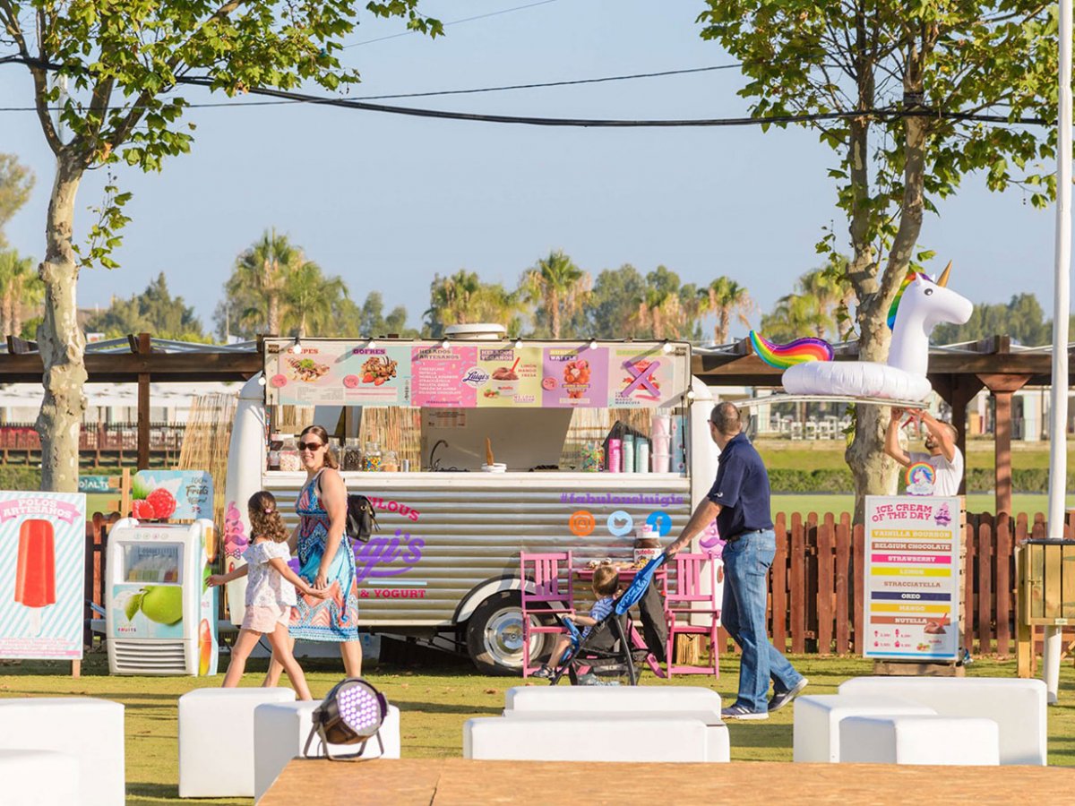 Pop up kitchens
